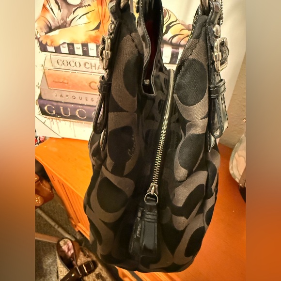Coach Black and Gray Shoulder Bag - Picture 6 of 9